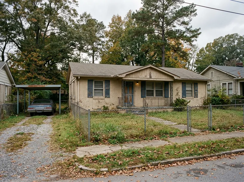 2017 Memorial Dr SE